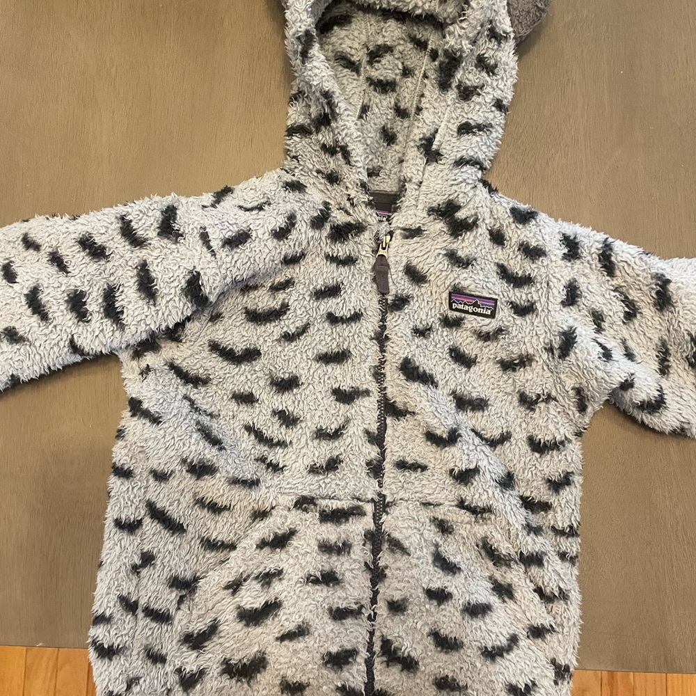 Patagonia Gray and Black Kids Fleece Jacket